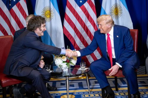 Donald Trump ofreció mediar por las Islas Malvinas y el Gobierno argentino evalúa el escenario