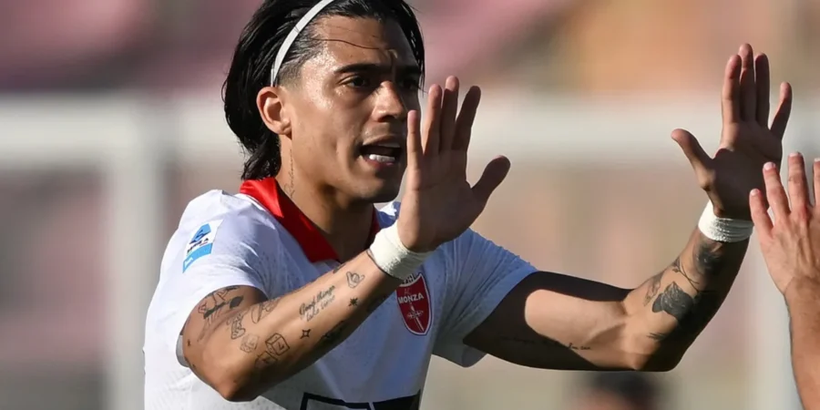 Exequiel Zeballos debutó con un gol de tiro libre en el Monza de Italia