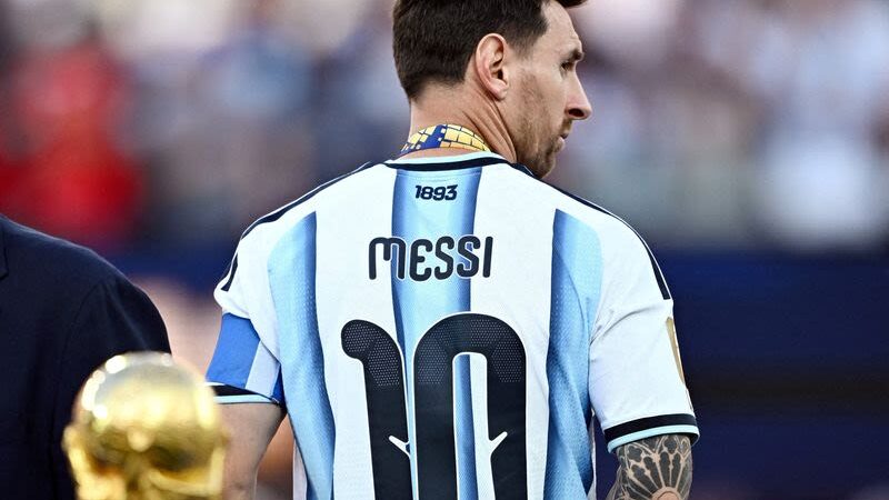 Lionel Messi avanza en un acuerdo para adquirir el CD Eldense del fútbol español