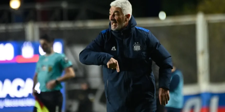 Omar De Felippe se refirió al interés de Boca por incorporar a Matías Galarza
