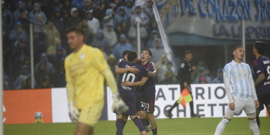 Festejo de River
Atletico Tucuman - River.Foto: Rafael Font River le ganó 2-1 a Atlético Tucumán y mantiene su racha positiva en el Torneo Clausura
