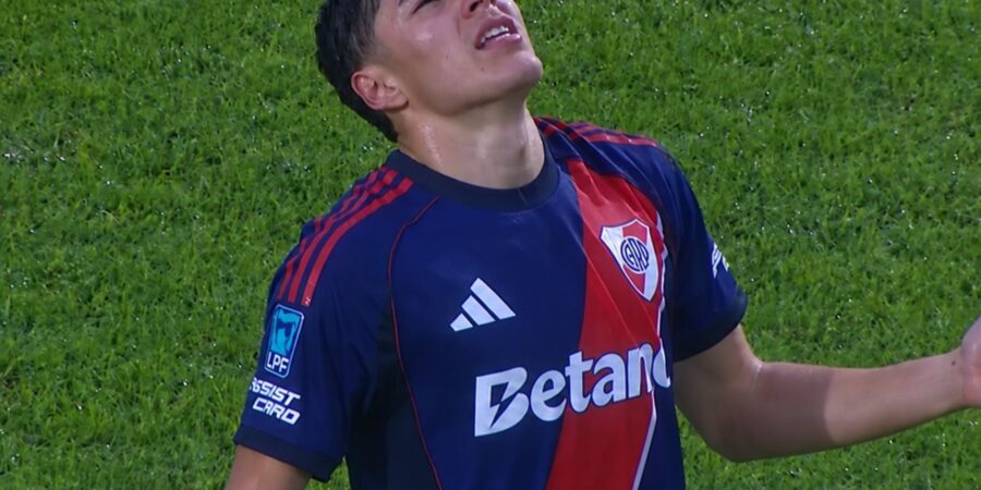 Tobías Andrada convirtió su primer gol en River y llevó tranquilidad tras salir lesionado